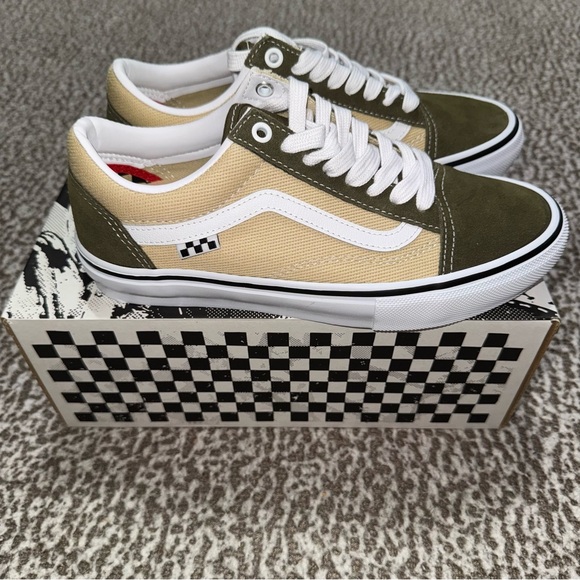 NEW Vans - Picture 3 of 7